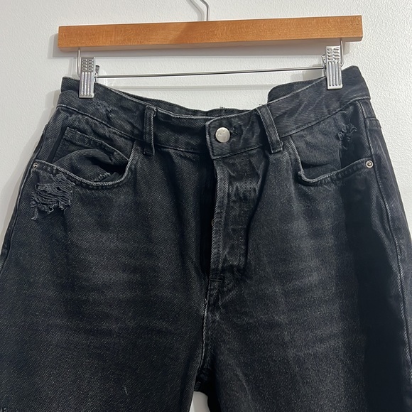 ZARA stone washed black/Grey mid rise straight distressed jeans Sz 8 barely worn - Picture 5 of 8